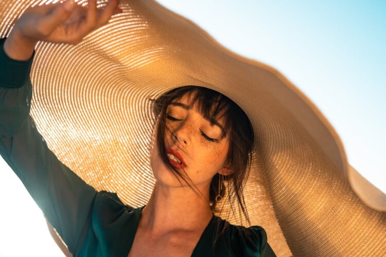 6 Tips to Help Young People Take Care of Their Skin When Outside