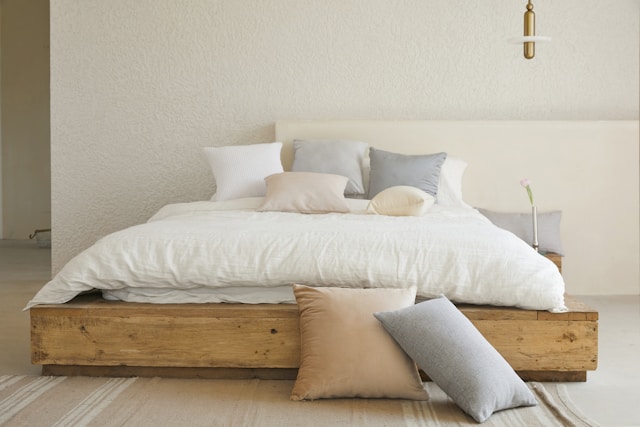 4 Reasons to Buy New Sheets After Moving into Your Own Space