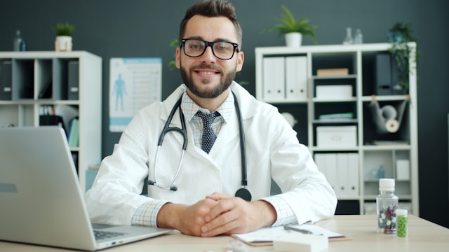 A Guide for Jumpstarting Your Medical Career After Graduation